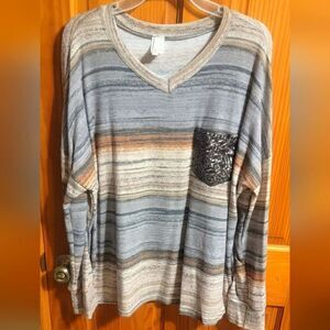 Women's 1XL V Neck Long Sleeve NWOT